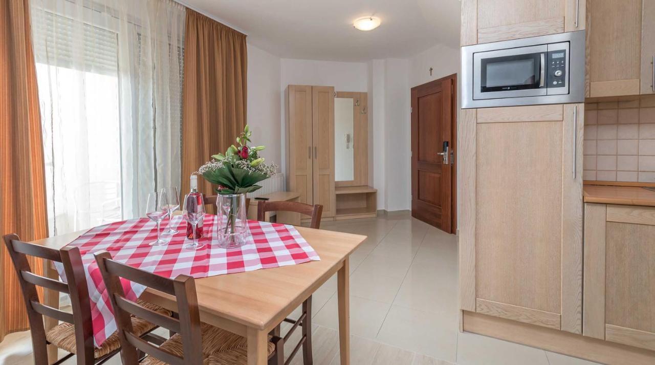 Porto Samaria Holiday Resort Trogir Kültér fotó